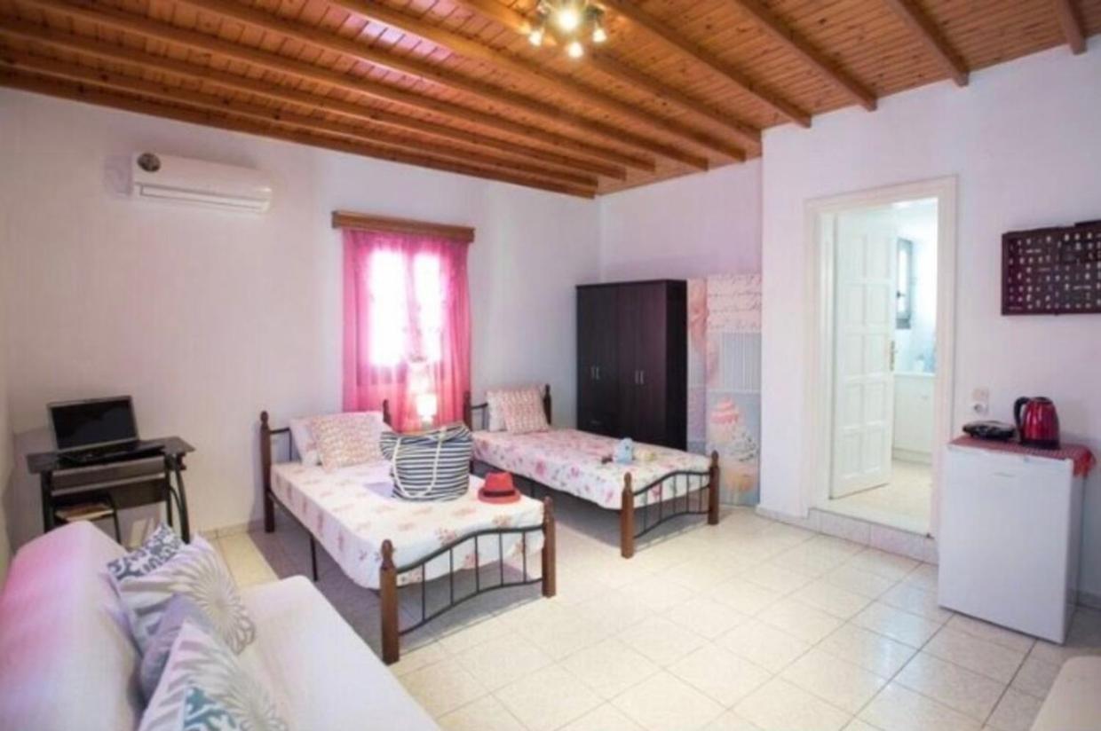 Cosy Near Super Paradise