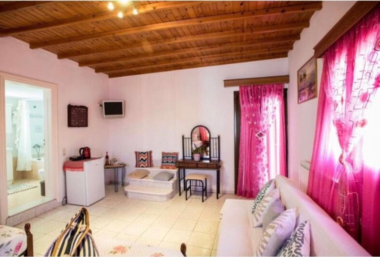 Cosy Near Super Paradise